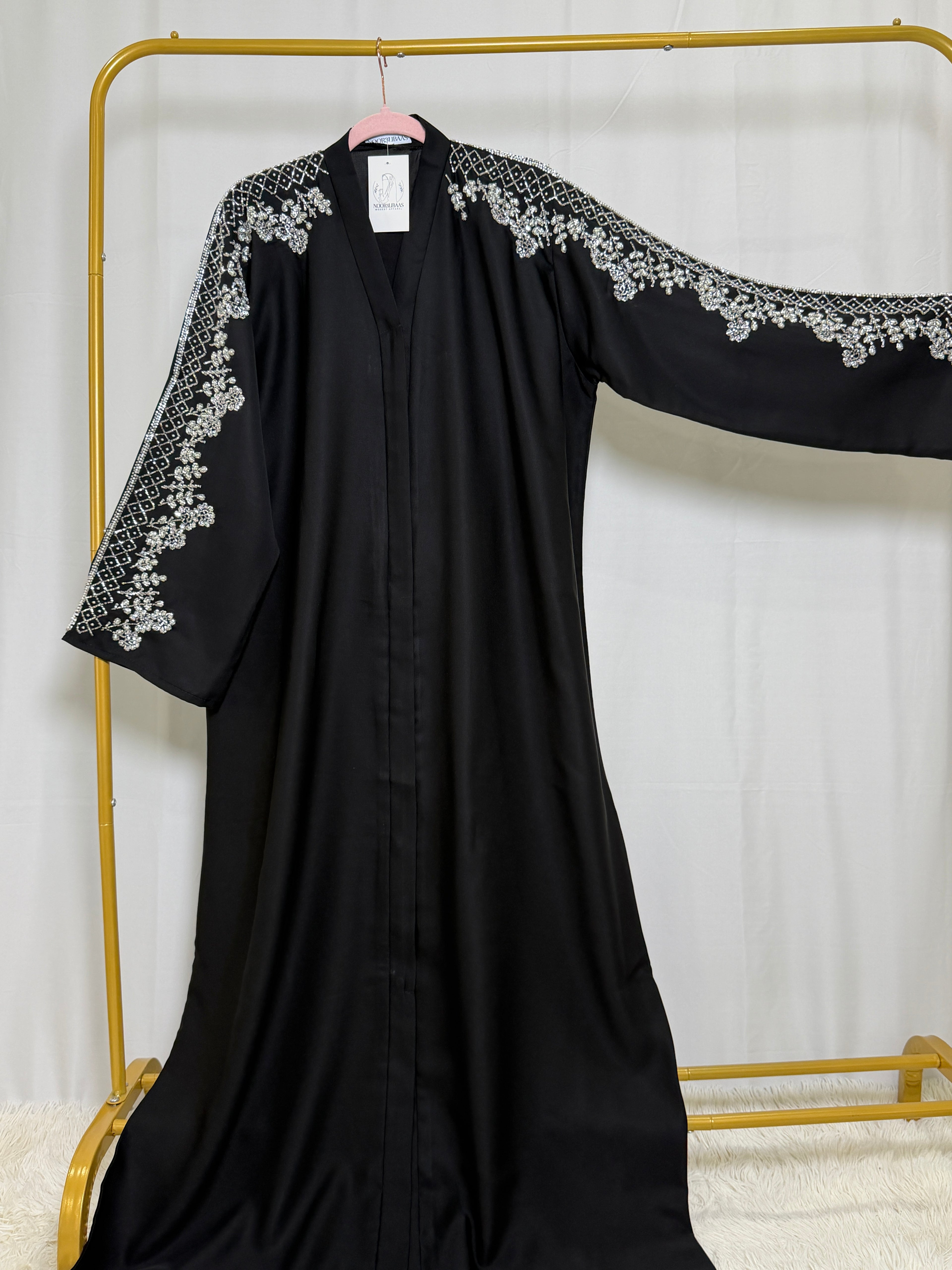 Layl- Abaya
