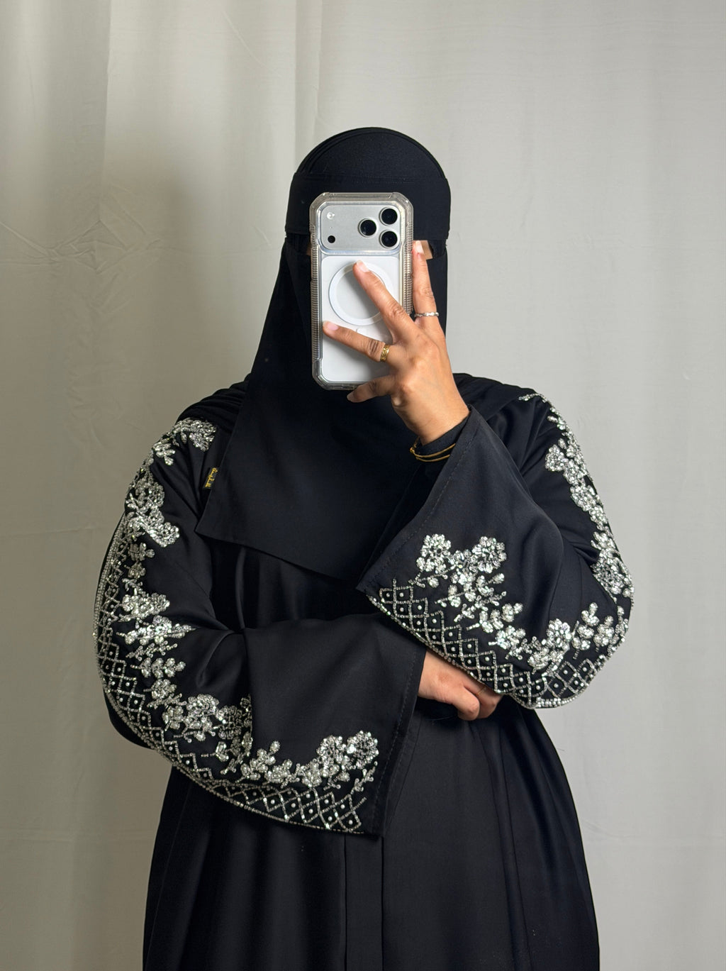 Layl- Abaya